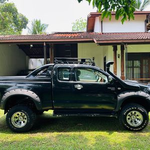 Toyota Hilux 2010 - Image 3
