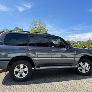 Toyota Land Cruiser Sahara 100 VXR 2003 - Image 3