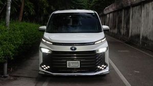 Toyota Voxy S-Z 2024
