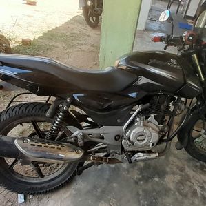 Bajaj Pulsar 150 2015 - Image 2