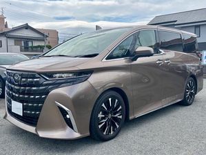Toyota Alphard Executive Lounge 2024