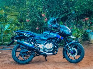 Bajaj Pulsar 150 1926