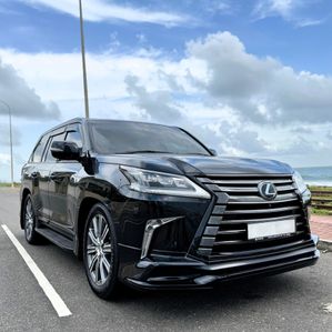 Lexus LX570 2018 - Image 2