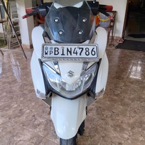 Suzuki Burgman 125 2019 - Image 2