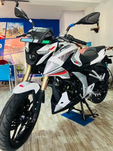 Bajaj Pulsar N160 Premium 2025