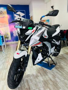 Bajaj Pulsar N160 Premium 2025