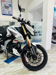 Bajaj Pulsar N160 Premium 2025