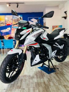Bajaj Pulsar N160 Premium 2025
