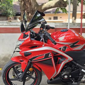 Honda CBR 250R 2018 - Image 2