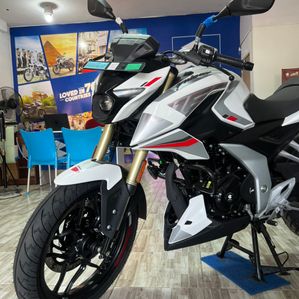 Bajaj Pulsar N160 2025 - Image 2