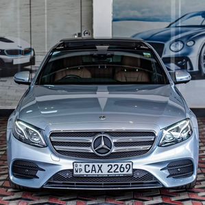 Mercedes Benz E350 AMG Premium Plus 2017 - Image 3
