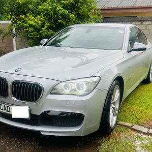 BMW 740i M Sport 2014 - Image 2