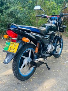 Bajaj Platina Black 2017