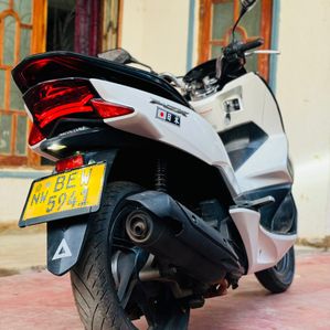 Honda PCX 2016 - Image 2
