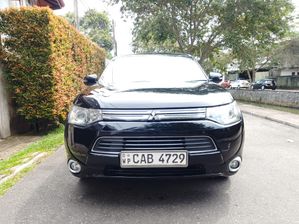 Mitsubishi Outlander 2013