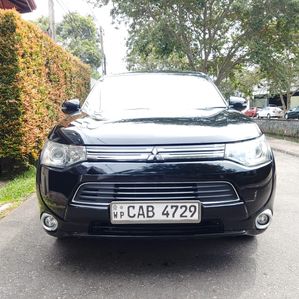 Mitsubishi Outlander 2013 - Image 2
