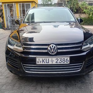 Volkswagen Touareg 2011 - Image 2