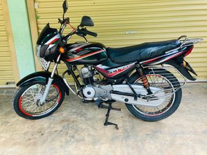 Bajaj CT100 2017