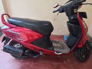 Hero Pleasure 100 2011