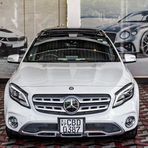 Mercedes Benz GLA 180 Highest Spec Dimo 2017 - Image 3