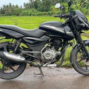 Bajaj Pulsar 150 2017 - Image 3