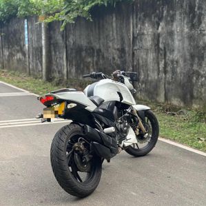 TVS Apache RTR 200 2017 - Image 2