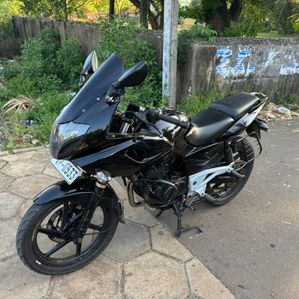 Bajaj Pulsar 220F 2010 - Image 3