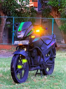 Hero Xtreme Sports 150R 2011