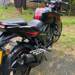 TVS Apache 2018 - Image 2