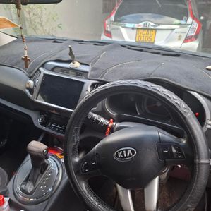 Kia Sportage 2011 - Image 2