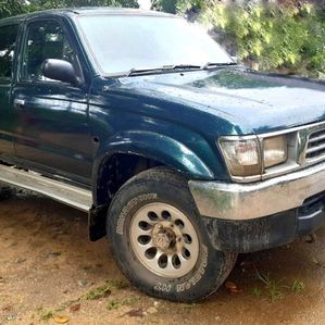 Toyota Hilux LN107 1998 - Image 2