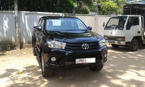 Toyota Hilux 4WD KUN125R 2016