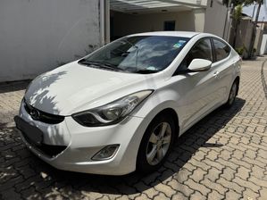 Hyundai Elantra Saloon 2011