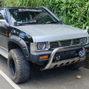 Nissan Dutsun D21 1996 - Image 2
