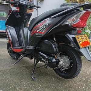 Honda Dio 2017 - Image 3