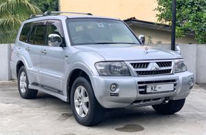 Mitsubishi Montero 2005
