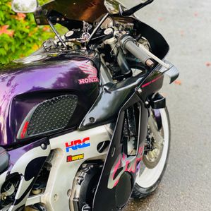 Honda CBR 250RR 1998 - Image 2