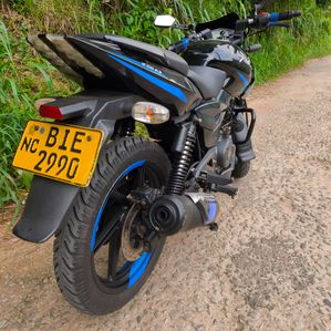 Bajaj Pulsar 150 2019 - Image 2