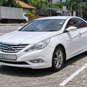 Hyundai Sonata 2012 - Image 3
