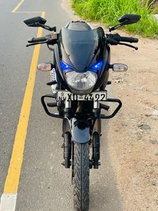 Bajaj Pulsar 180 2012