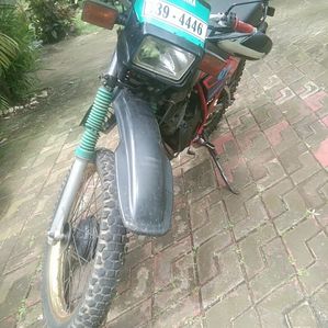 Yamaha DT 1994 - Image 3