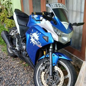 Honda CBR250R 2013 - Image 2