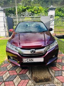 Honda Grace 2015