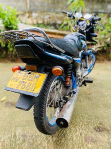 Bajaj CT100 2018