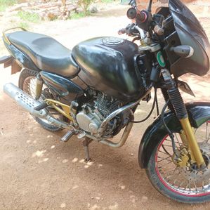 Bajaj Pulsar 150 2005 - Image 2