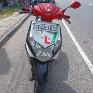 Honda Dio 2013 - Image 2