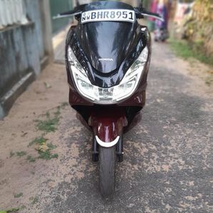 Honda PCX 2016 - Image 2