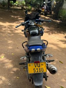 Bajaj Pulsar 220F 2010