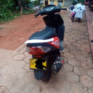 Honda Dio 2013 - Image 2
