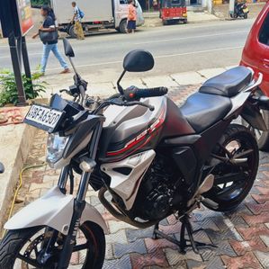 Yamaha FZ S 2016 - Image 2